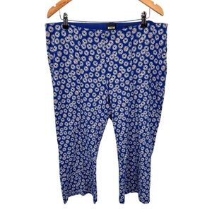Margot Kick Crop Flare Anthropologie Soft Pants with Floral Print